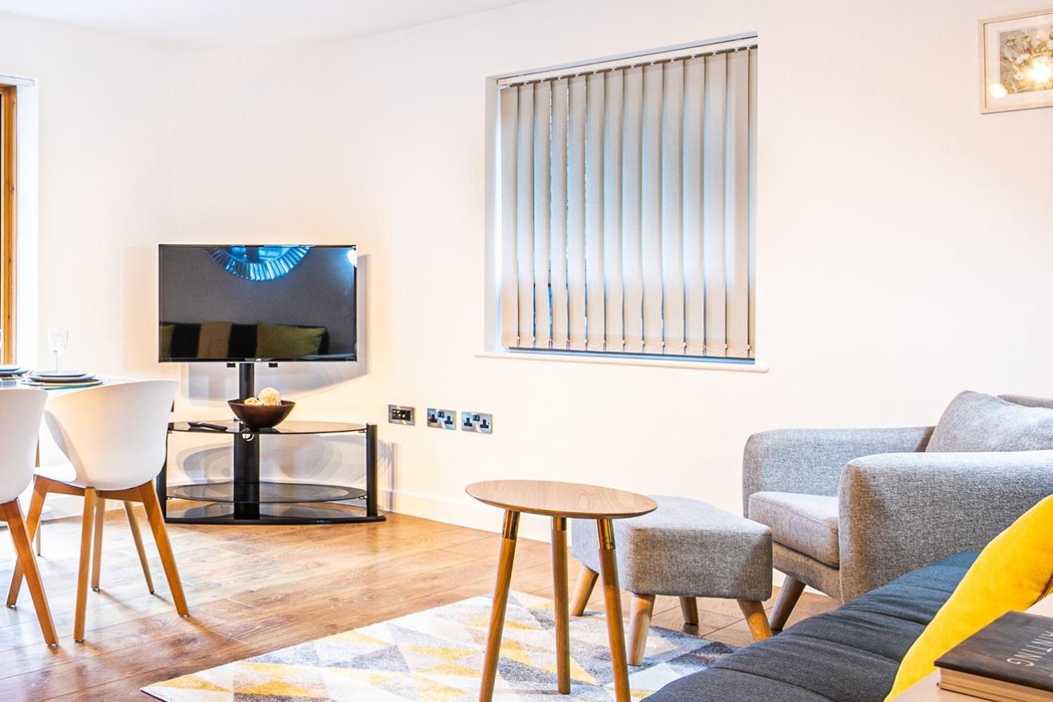 Stylish 2 Bed Apt 18 - City Centre, Free Parking, Espresso Machine & Netflix - Hosted By Stay Host Save Sheffield Exterior photo